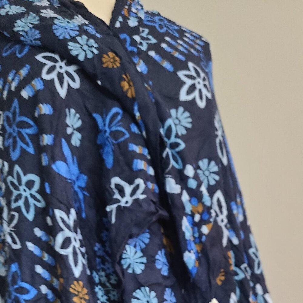 New with Tags Xtra Large Blue colorful Scarf Java Burst Perfect for travel